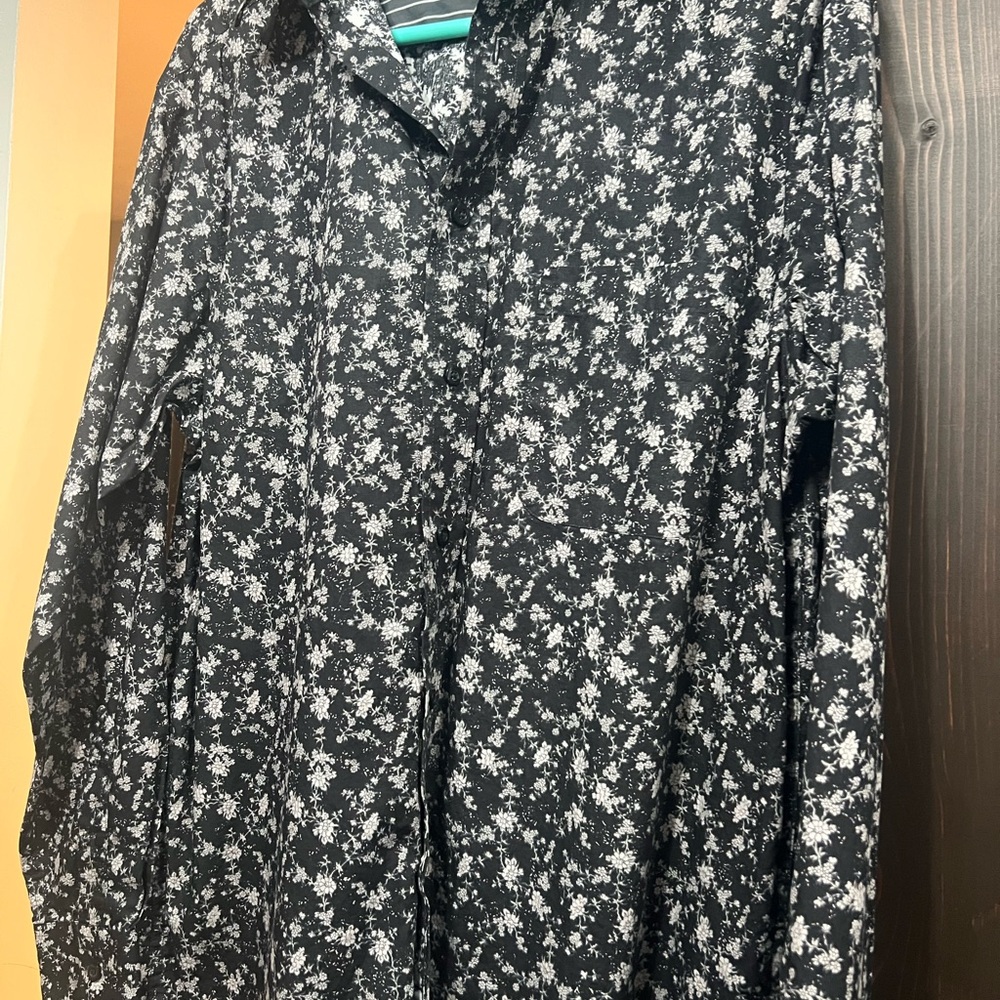 Roundtree & Yorke Black and White Striped Shirt